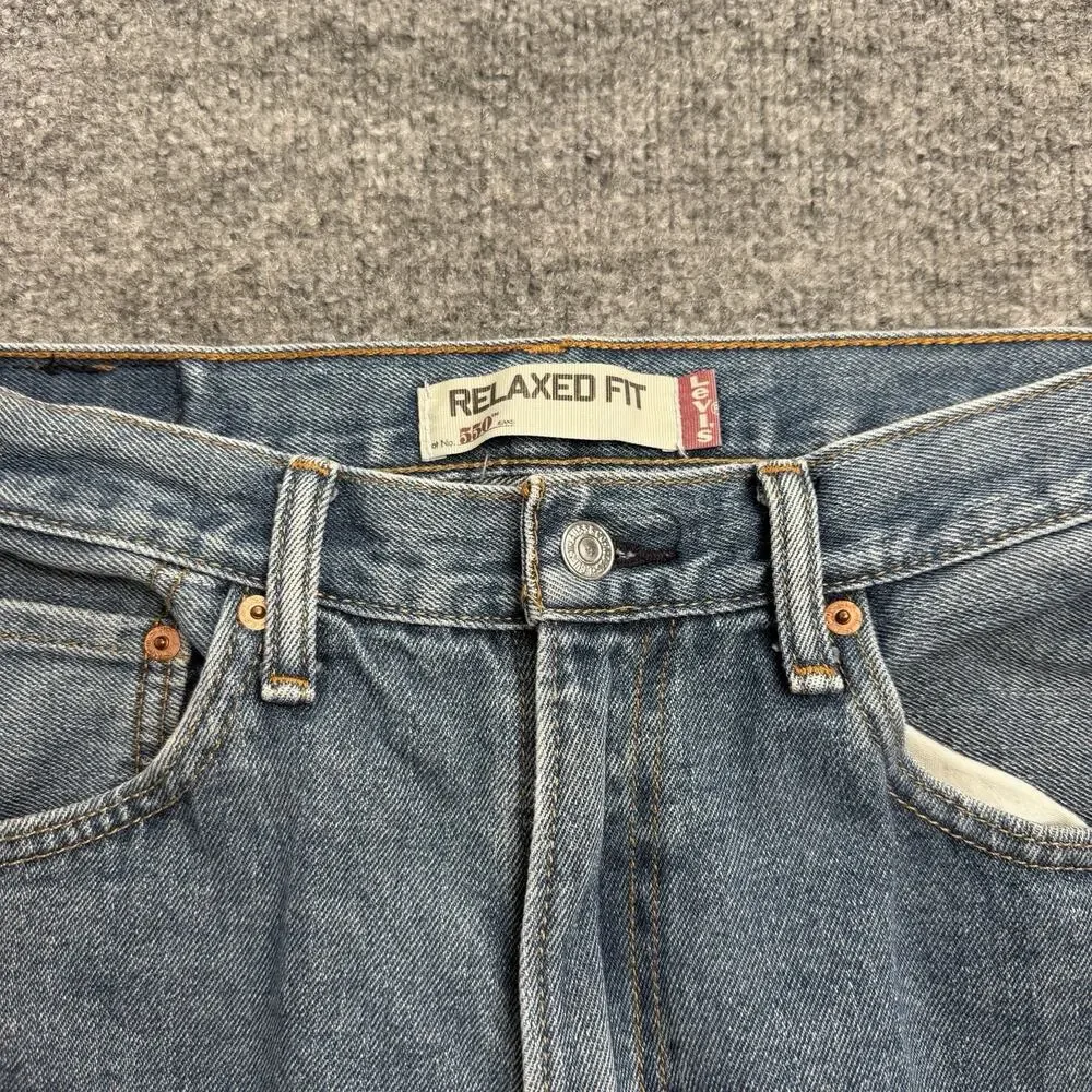 Levi’s 550 Relaxed Fit Jeans Men’s Tagged 33x30 Light Wash Straight Leg Denim